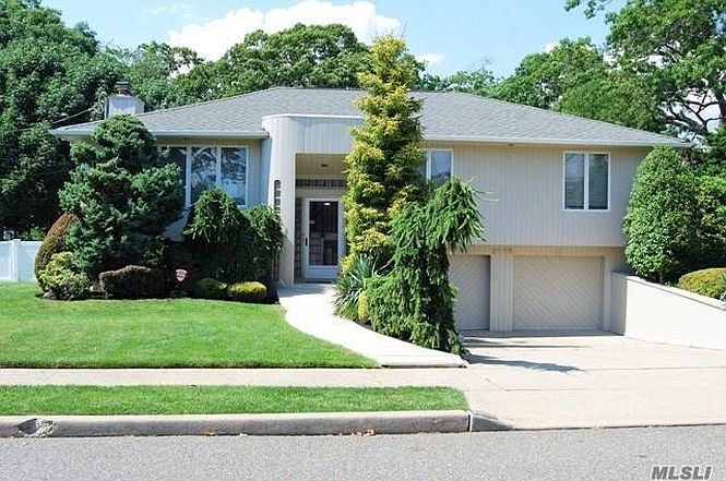 1st image of 2869 Charlotte Pl