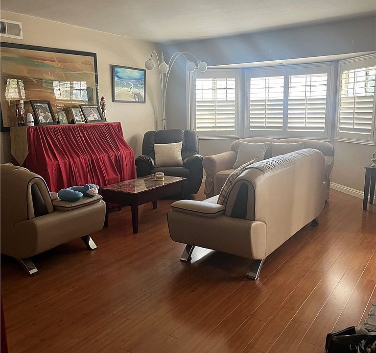 1st image of 808 S Vanderwell Ave
