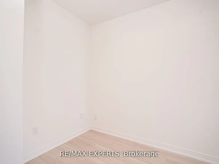 500 Wilson Ave #532 — Photo 15