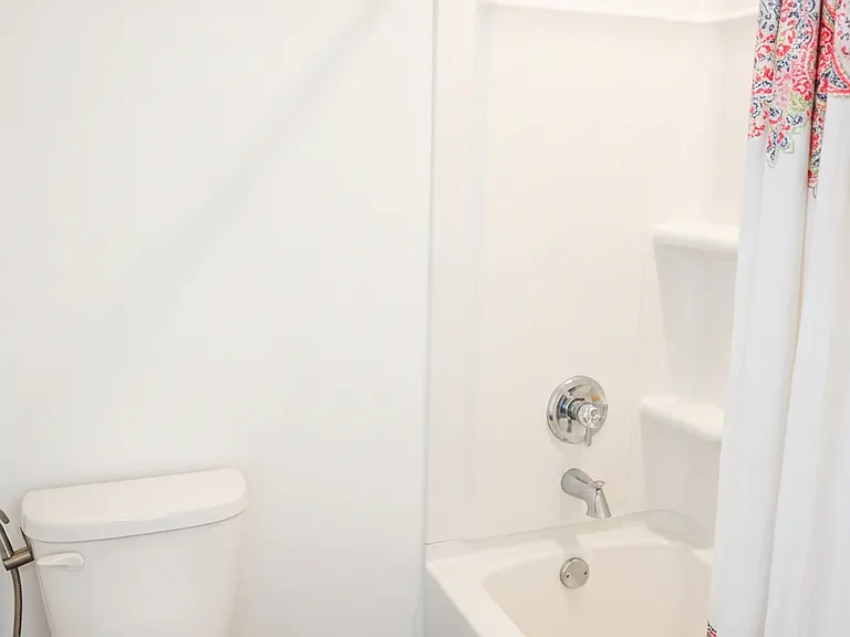 4252 Sedgewick Ln — Photo 24