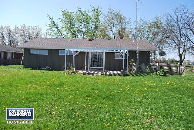 2nd image of 1520 E Hugh St
