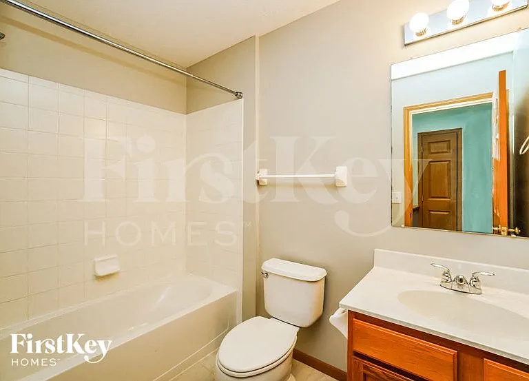 5435 Dietrich Ave — Photo 12