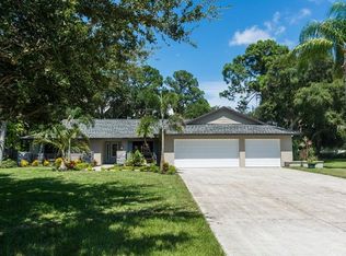 3925 Country View Ln, Sarasota, FL 34233