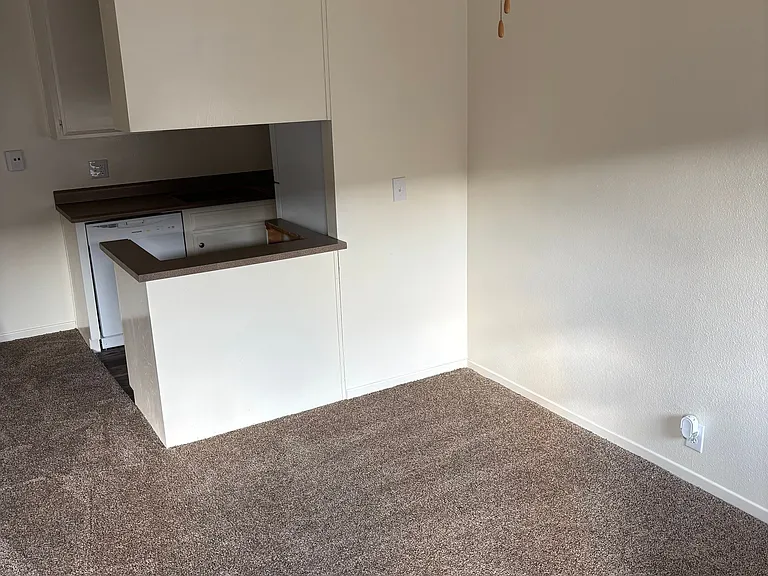 Orange Grove Apartments — Photo 15
