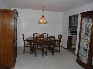 1406 Wheeler Rd E, Madison, WI 53704