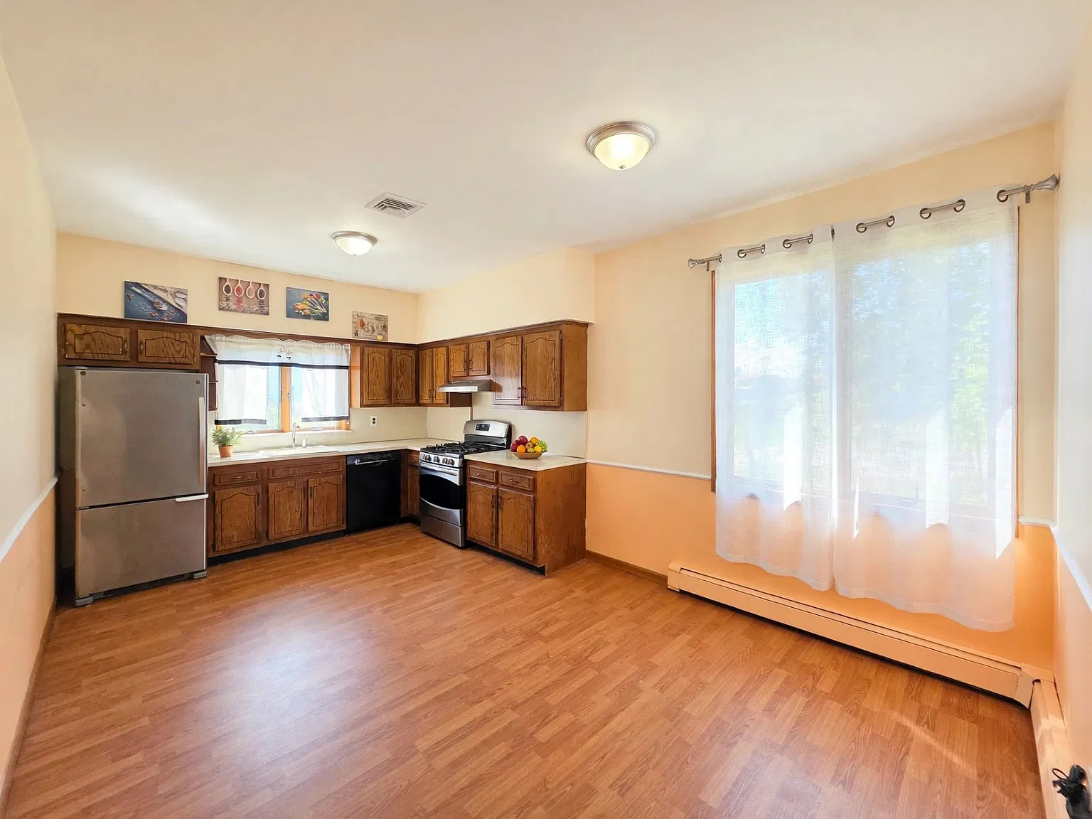 1 bed, 800 sqft, $2,000 — Photo 2