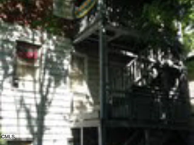 2nd image of 40 Manhan St