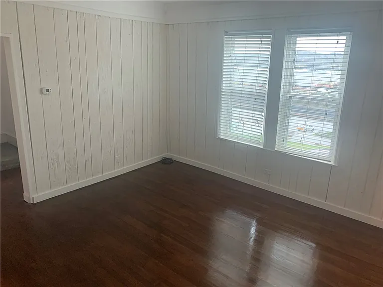 266 Beaver St — Photo 10
