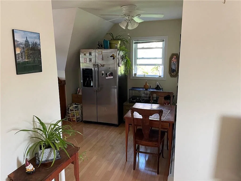 2 bed, 1.0 bath, 950 sqft, $1,825 — Photo 3