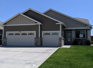 5821 Dakota Dr, Cheyenne, WY 82001