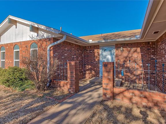 3rd image of 4133 Monica Dr