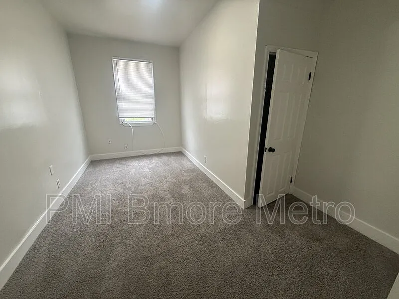 2 bed, 1.0 bath, 1100 sqft, $1,375 — Photo 4
