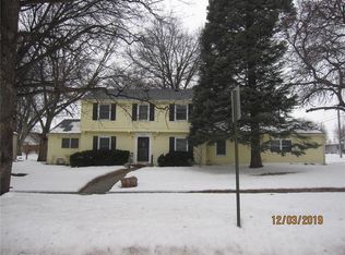 2124 Evelyn St, Perry, IA 50220