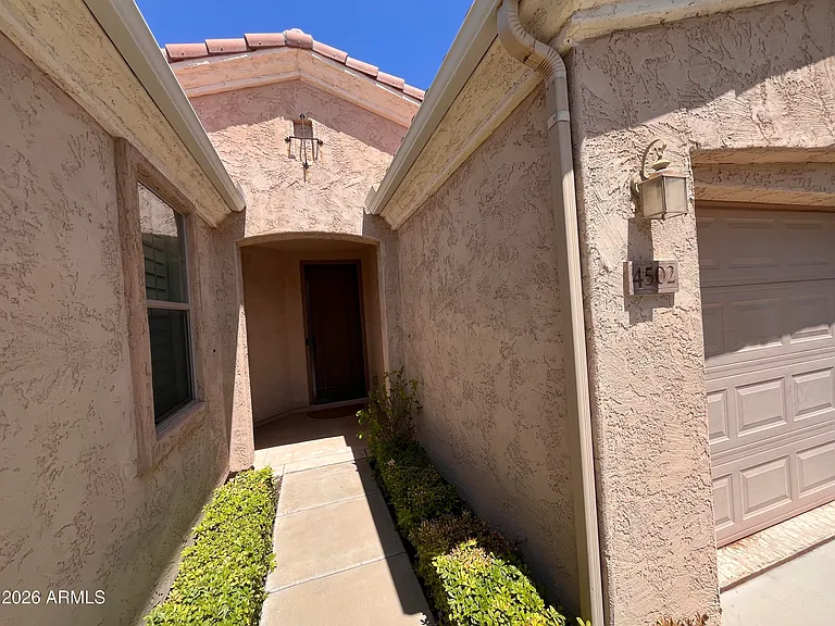4502 E Narrowleaf Dr — Photo 2