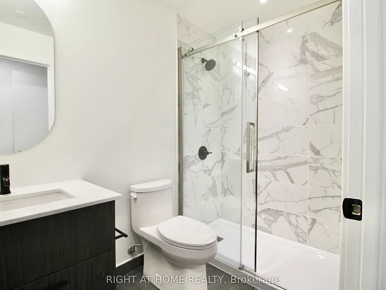 560 Rideau St #1006 — Photo 11