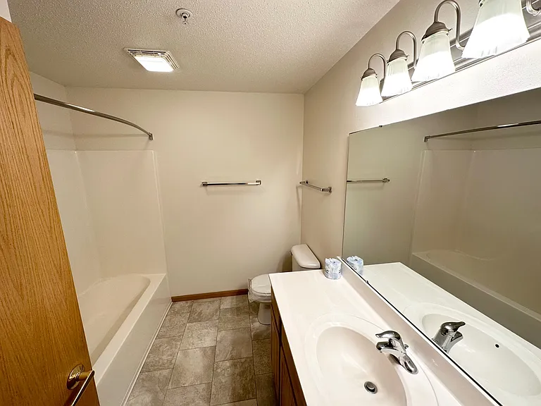 8550 Greenway Blvd #407 — Photo 10