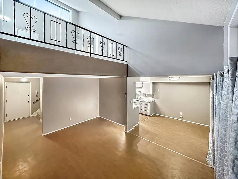 405 NE 85th St — Photo 50