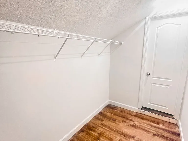 Heritage Apartments — Photo 23