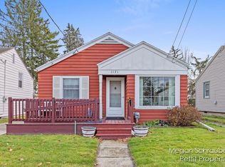 1121 Woodbine Ave, Lansing, MI 48910