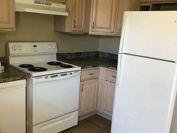 2nd image of 605 Ixoria Avenue #3-B
