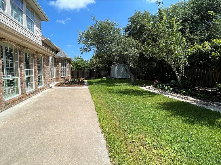 10623 Winchelsea Dr — Photo 27