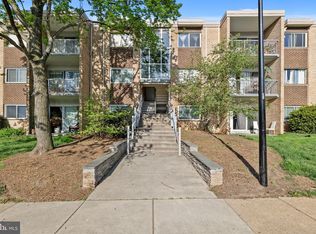 2902 Kings Chapel Rd #13/11, Falls Church, VA 22042