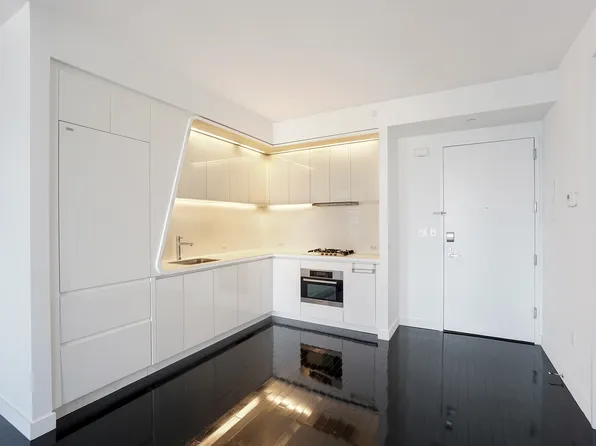 123 Washington Street 42D image 2 of 4