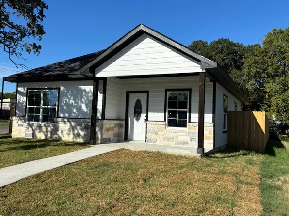 1216 W 17th St, Bryan, TX 77803