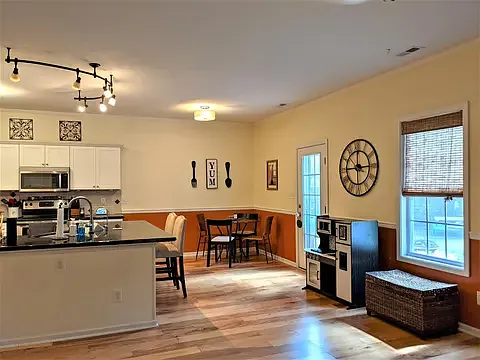 710 Blue Bird Dr — Photo 8