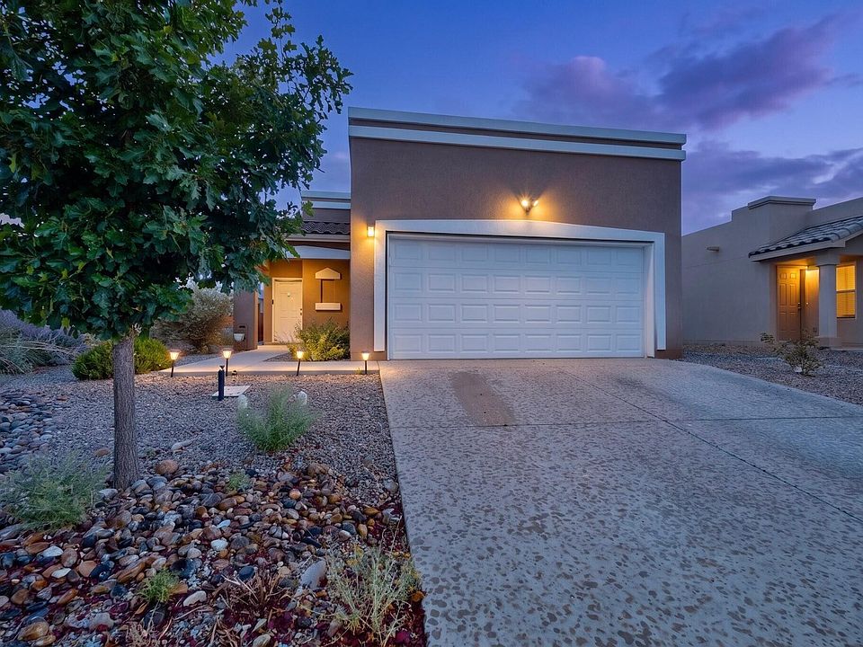 1st image of 3142 Floras Del Sol St