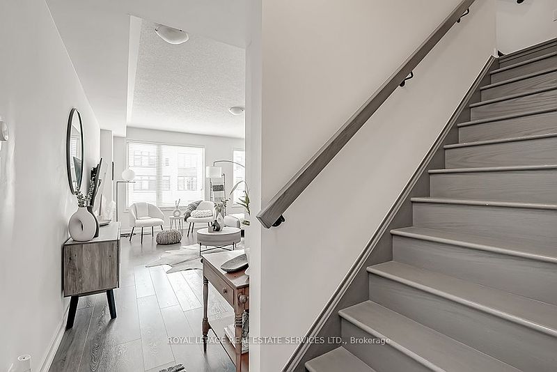 Oakville Townhouse for rent - 3 Bedrooms — photo 12