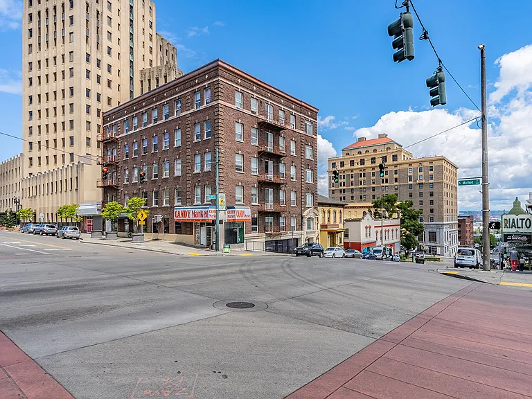 Rialto Apartments Historic Charm Meet Attainable Urban Living — Photo 6