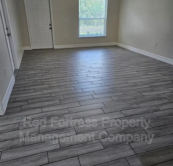 167 Meadow Rd — Photo 2
