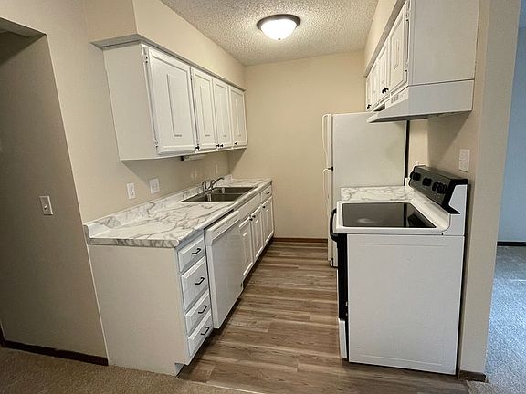 4th image of 5137 Walker Ave #6