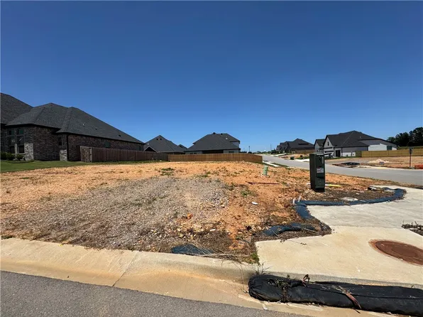 1800 Lotus Rd #31, Centerton, AR 72719
