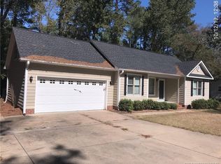 5456 Pinecrest St, Hope Mills, NC 28348