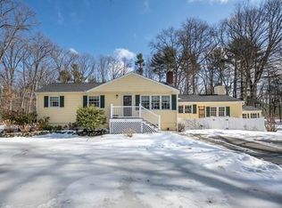 55 Lovejoy Rd, Andover, MA 01810