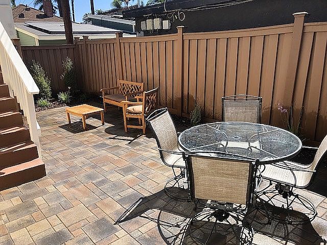 Unit 236 1/2 Yard/Patio