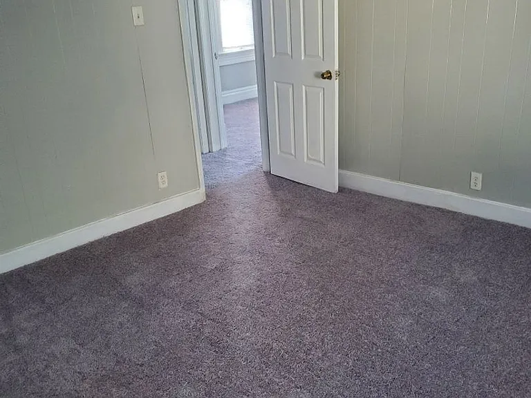 2808 S Elm St — Photo 9