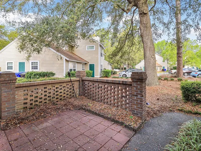 1050 Planters Pl — Photo 29