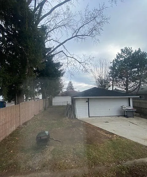 24932 Tuscany Ave — Photo 6