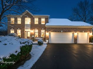 496 Oakhurst Ln, Carpentersville, IL 60110