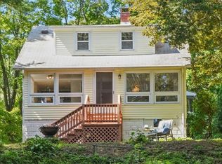 40 Paul Ave, Warwick, RI 02886
