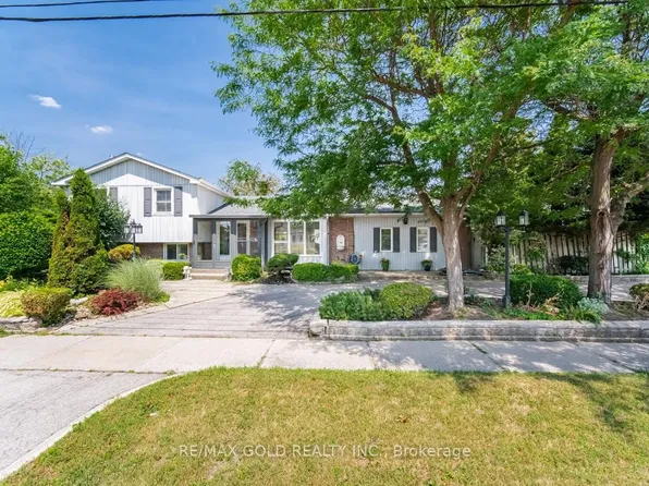 2395 Stillmeadow Rd, Mississauga, ON L5B 2A8