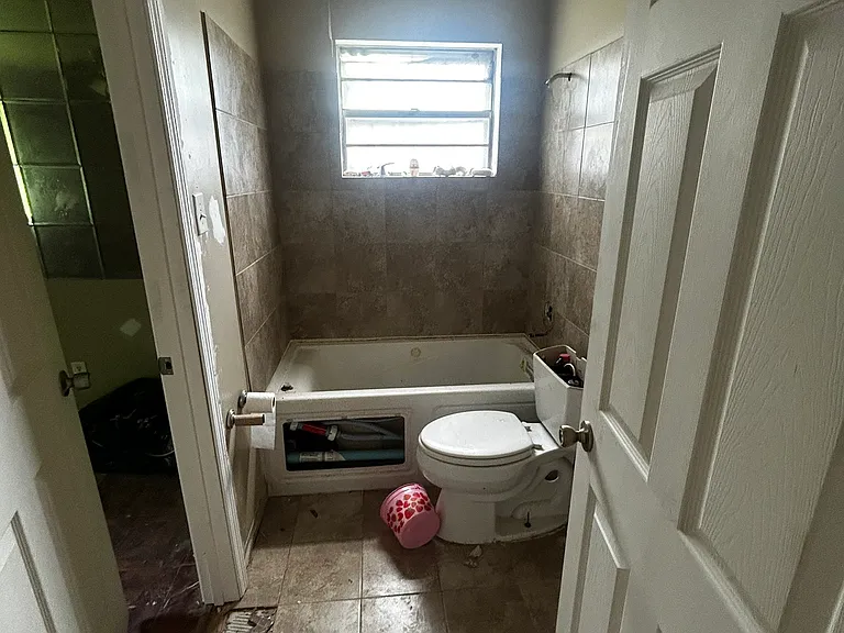 10068 Royal Dr — Photo 10