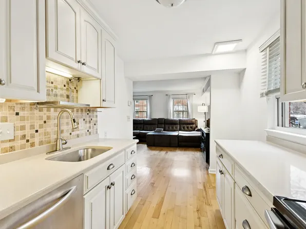 529 Bashford Ln APT 1, Alexandria, VA 22314