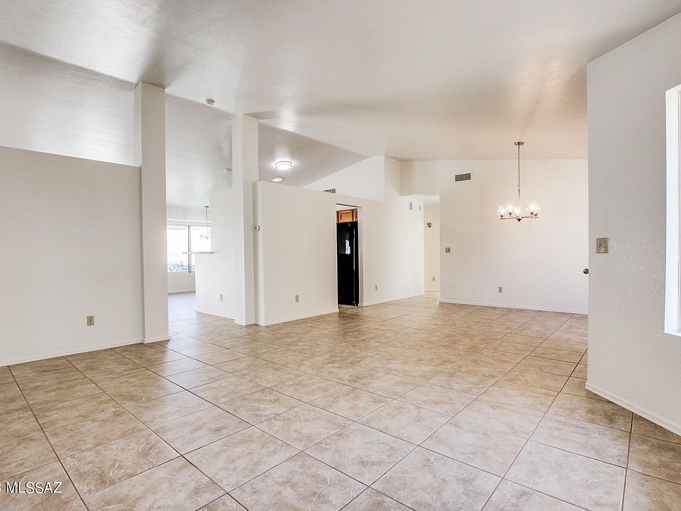 1st image of 7745 S Claremon Ave