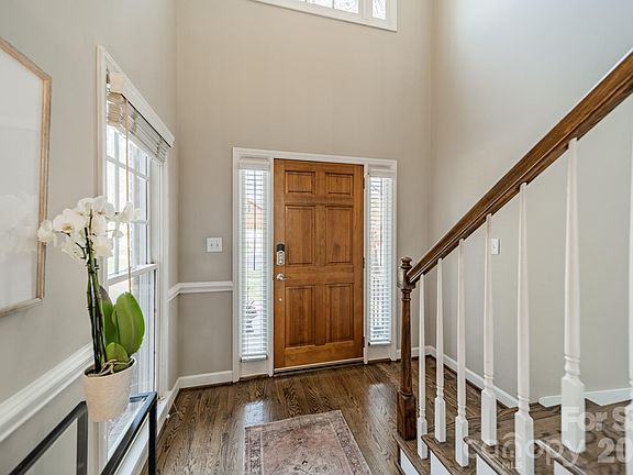 4th image of 4504 Willow Croft Ct