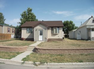 308 3rd Ave W, Ray, ND 58849