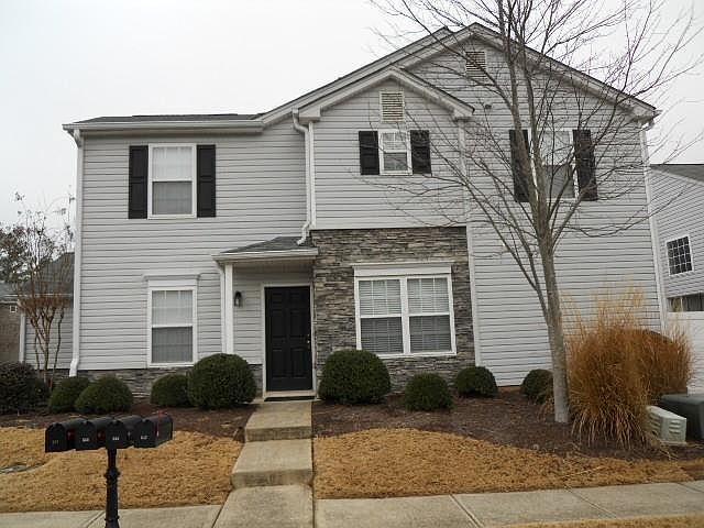 1st image of 531 W Oaks Dr